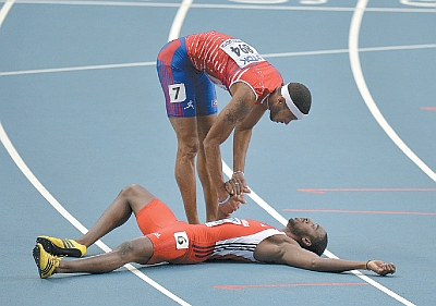 Gordon &mdash; the perfect athlete says coach
