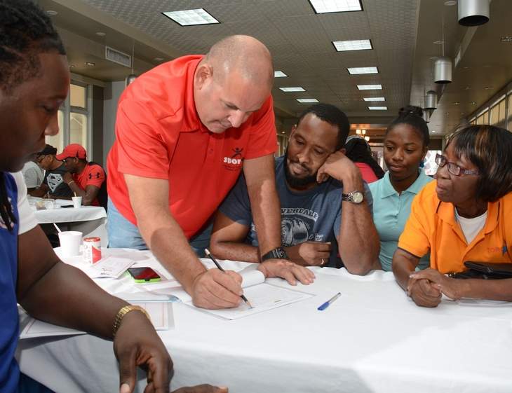 Keshorn&rsquo;s coach conducts workshop