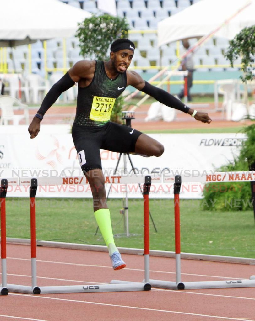 02_jehue_gordon_carifta_team_relaxed_bahamas.jpg