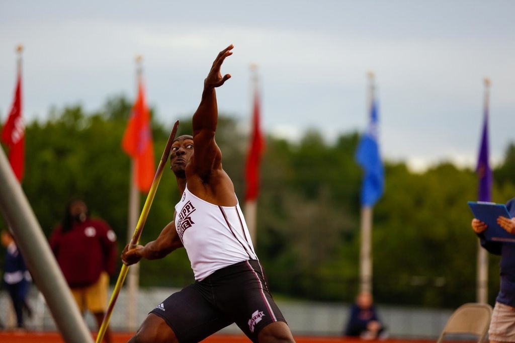 06_horsford_chases_ncaa_gold.jpg