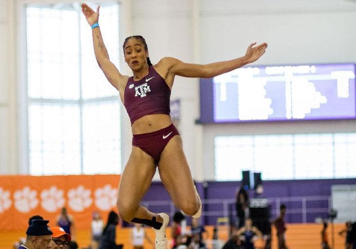 20_gittens_jumps_gold.jpg
