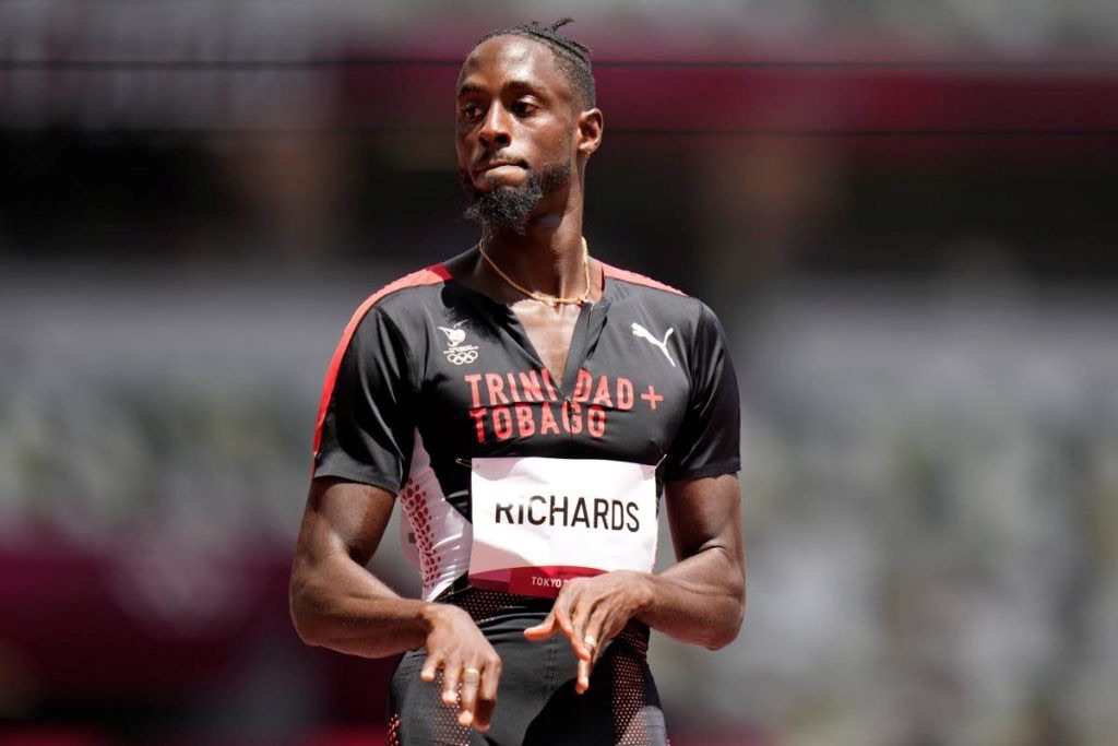 21_richards_advances_400m_second_rounds_ahye_sb.jpg