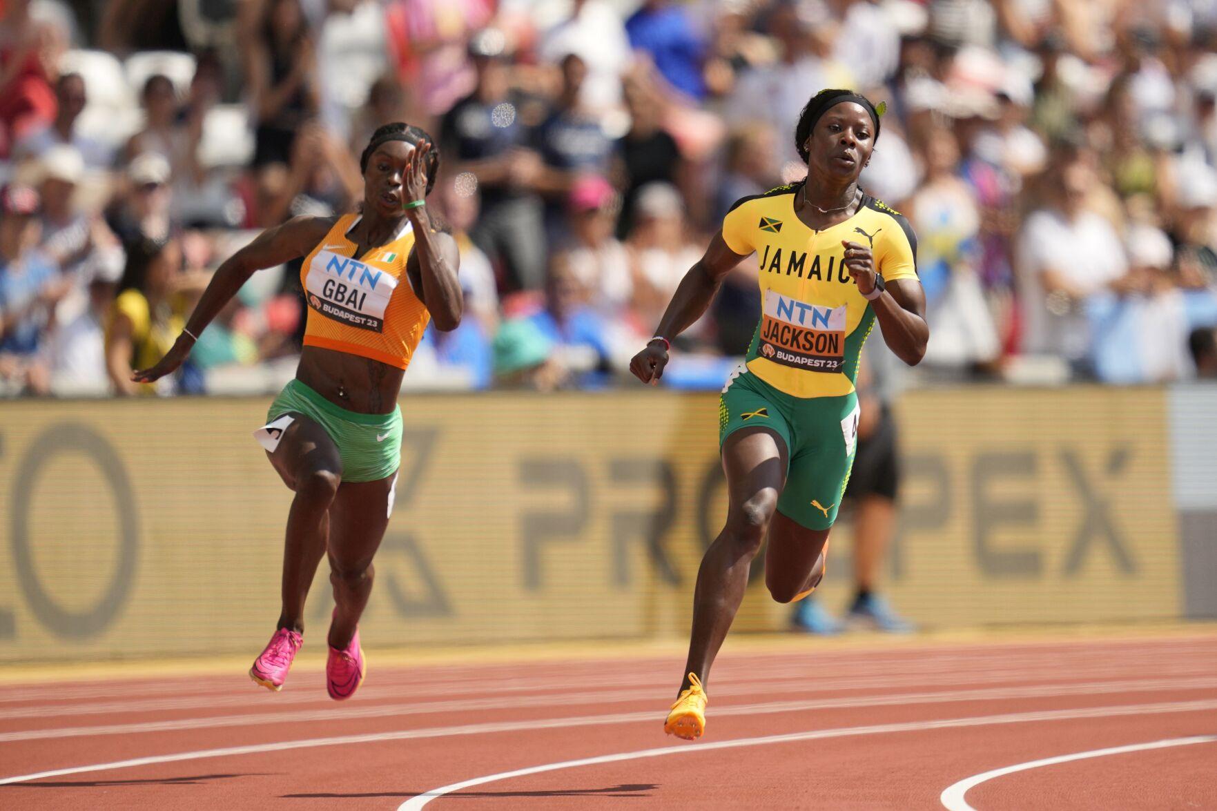 23_alfred_strachan_lead_caribbean_qualifiers_200m.jpg