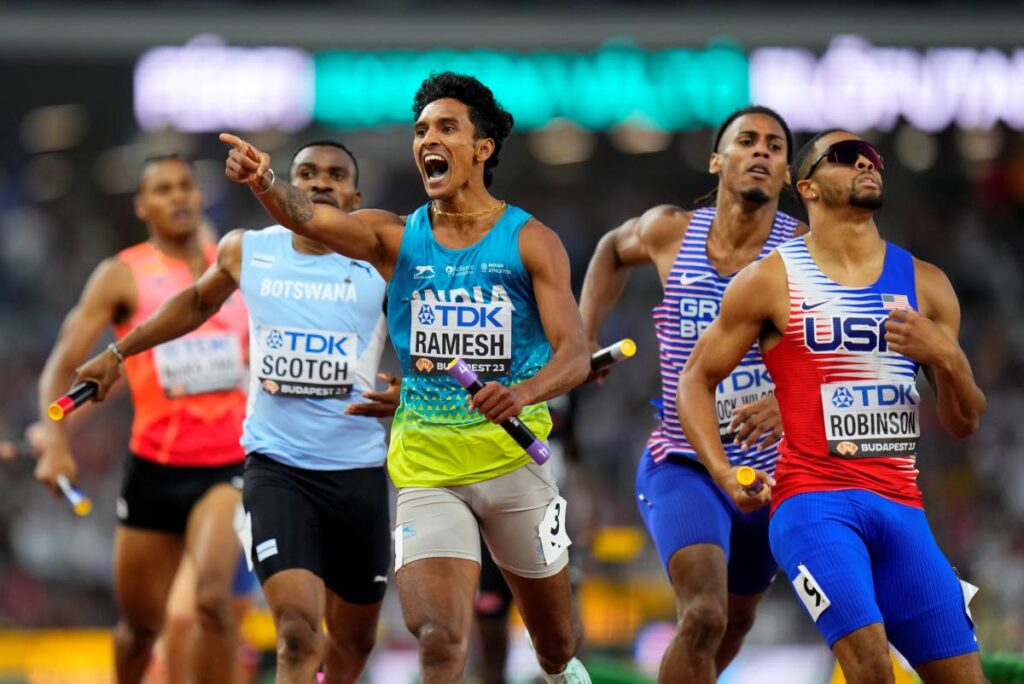 26_4x400_out_no_medals_world_champs.jpg