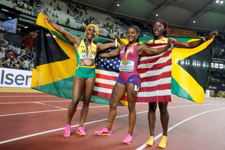 21_shacarri_stuns_jamaicans_world_100m_gold.jpg